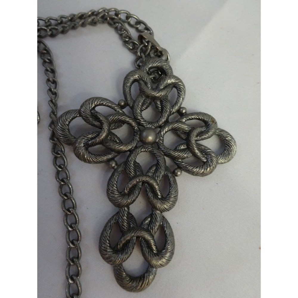 Vtg SARAH‎ COVENTRY Silver Tone Scrolling LARGE Cross Crucifix Necklace